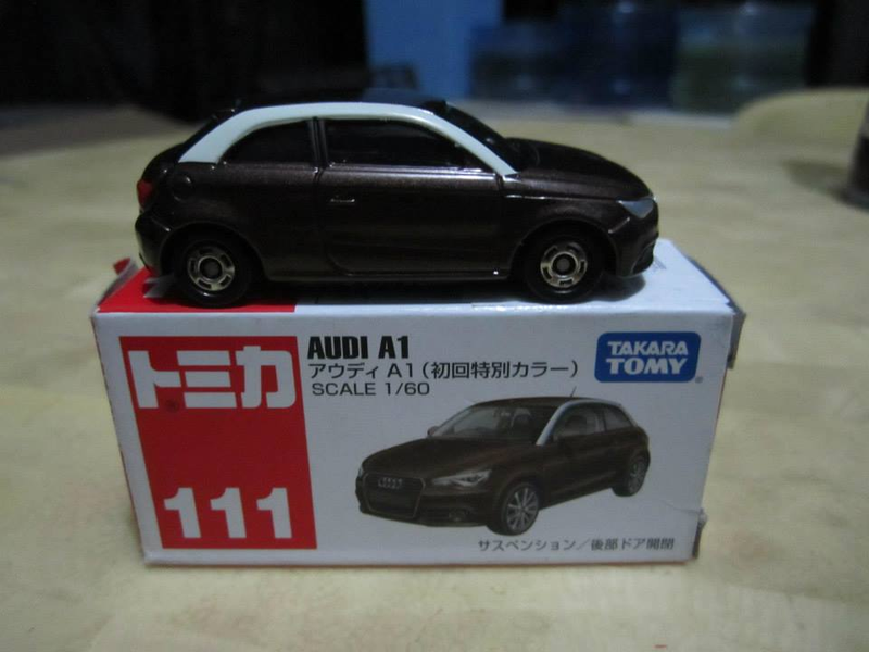 Illustration for article titled Tomica Diecast Haul (20 cars)